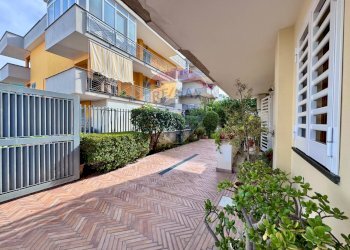 Terrazza - Villa Papa Giovanni Paolo I
 
4, Mugnano di Napoli - photo 62