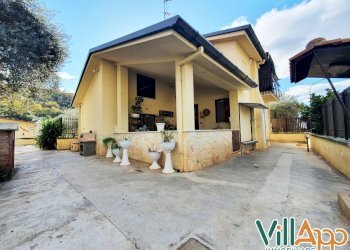 Foto 1 - Villa Via provinciale per lenola
 
20, Fondi - foto 1