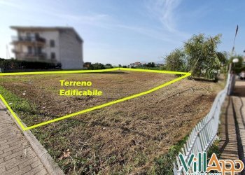 Foto 3 - Terreno edificabile Via Stazione
 
214, Fondi - foto 2