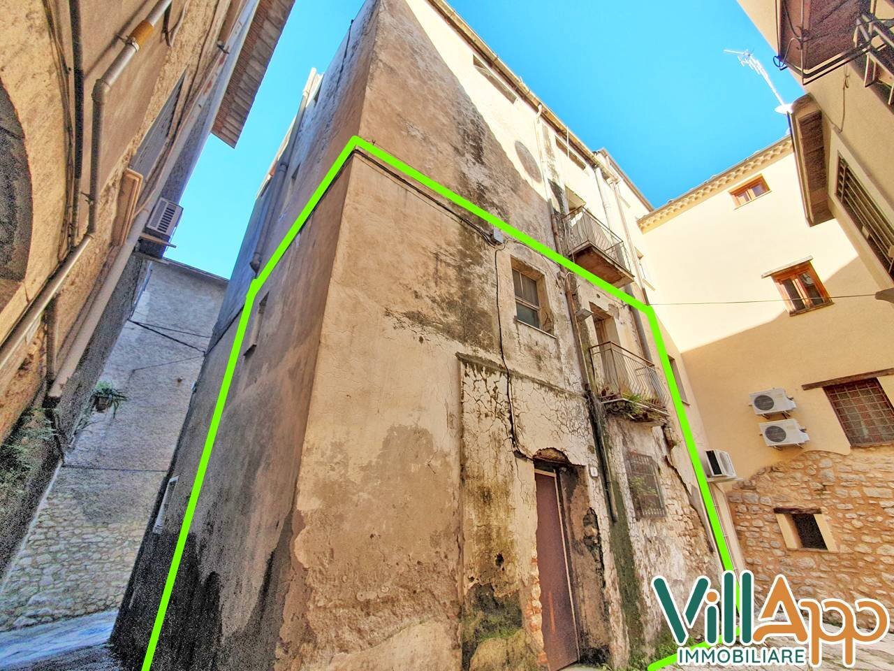 Foto 3 - Trilocale Via Camillo Benso di Cavour
 
32, Fondi - foto 3