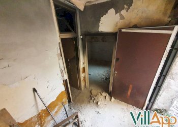 Foto 6 - Trilocale Via Camillo Benso di Cavour
 
32, Fondi - foto 4