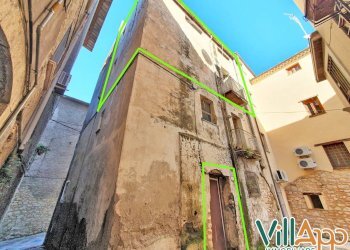 Foto 2 - Quadrilocale Via Camillo Benso di Cavour
 
32, Fondi - foto 2