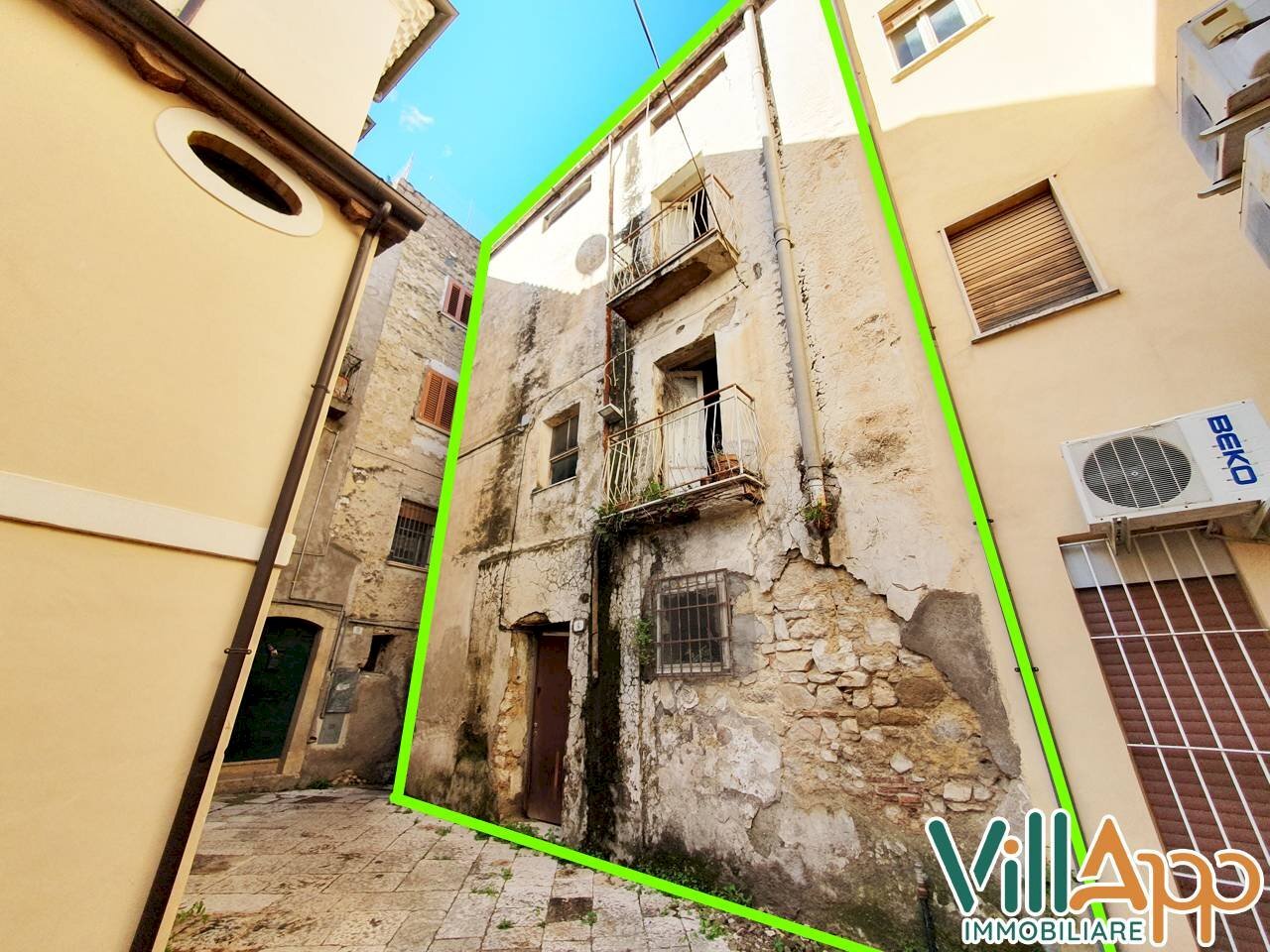 Foto 1 - Villa Via Camillo Benso di Cavour
 
32, Fondi - photo 1