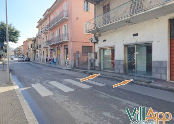 Foto 1 - Commercial Premises Via Degli Ausoni
 
26, Fondi - photo 1