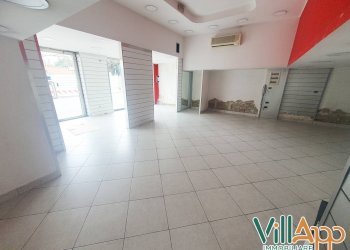 Foto 15 - Commercial Premises Via Degli Ausoni
 
26, Fondi - photo 15