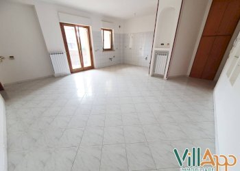 Foto 3 - Appartamento Via Ungheria
 
1, Fondi - foto 2