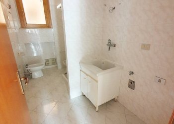 Foto 4 - Appartamento Via Ungheria
 
1, Fondi - foto 3