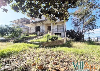 Foto 1 - Villa Via Stazione
 
242, Fondi - foto 1