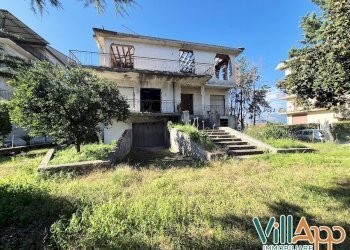 Foto 9 - Villa Via Stazione
 
242, Fondi - foto 6