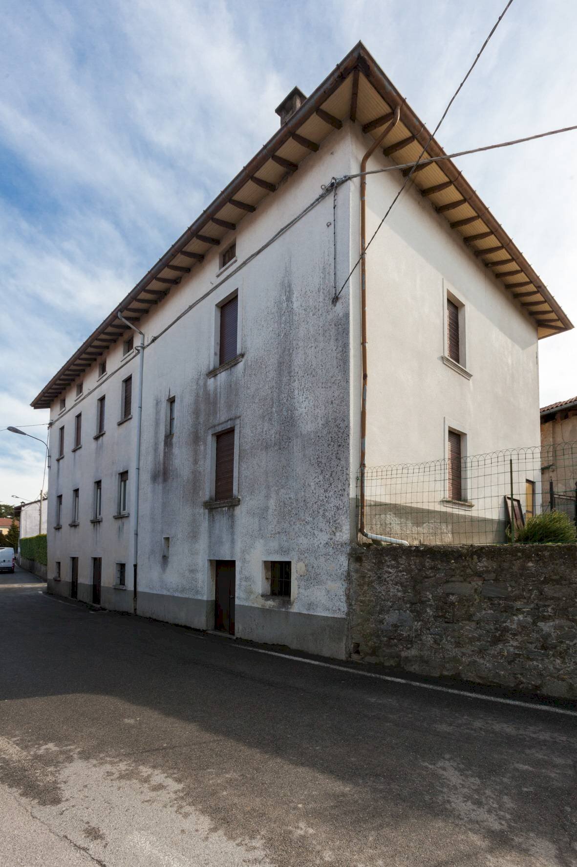 Foto 2 - Stabile - Palazzo Via Giuseppe Garibaldi
 
5, Biandronno - foto 2