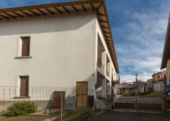 Foto 1 - Stabile - Palazzo Via Giuseppe Garibaldi
 
5, Biandronno - foto 1