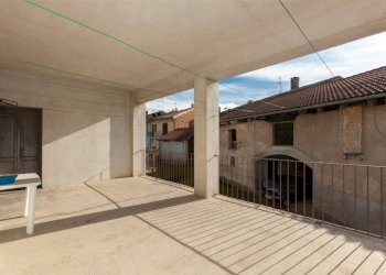 Foto 8 - Stabile - Palazzo Via Giuseppe Garibaldi
 
5, Biandronno - foto 8