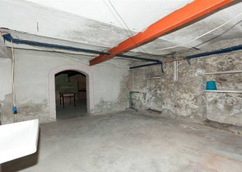 Foto 17 - Stabile - Palazzo Via Giuseppe Garibaldi
 
5, Biandronno - foto 17