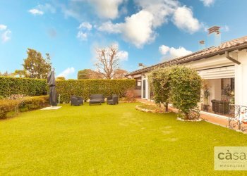 Foto 1 - Villa Via Del Bacino
 
47, Varese - foto 1