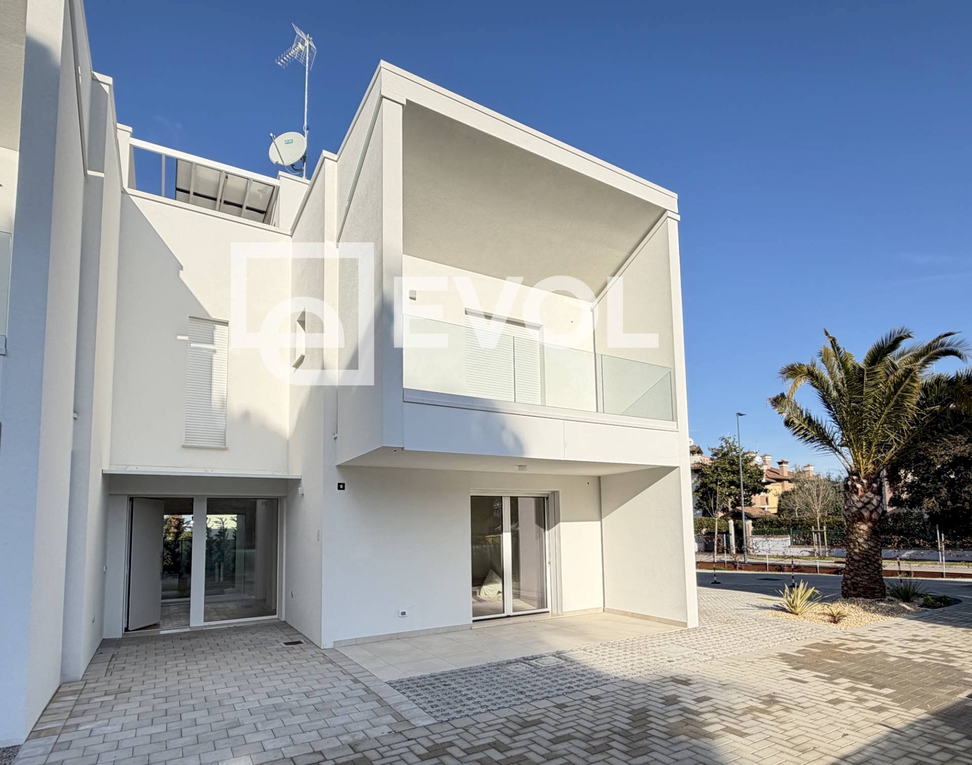 Foto 1 - Villa a Schiera viale Europa
 
116, Lignano Sabbiadoro - foto 1