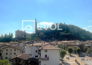 Foto 1 - Appartamento Piazza Marnico
 
22, Artegna - foto 1