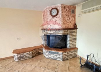 Dettagli - Appartamento Via Fratelli Cervi
 
1, Cellino San Marco - foto 6