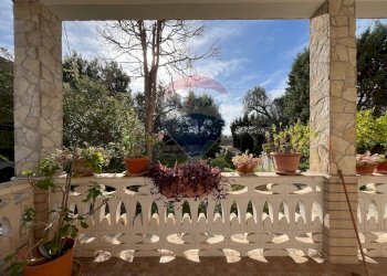 Giardino - Villa Contrada Santa Rosa Galina
 
snc, Mesagne - foto 8