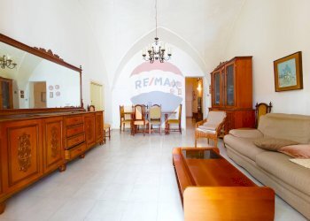 Sala da pranzo - Casa indipendente Via Nicola Antonio Cuggiò
 
18, Brindisi - foto 1