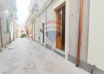 Edificio all\'aperto - Casa indipendente Via Nicola Antonio Cuggiò
 
18, Brindisi - foto 3