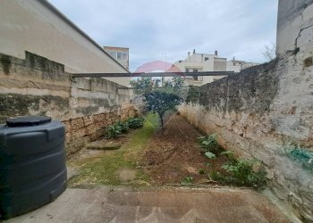 Giardino - Independent house Via Brindisi
 
60, San Vito dei Normanni - photo 11