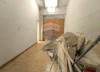 Hall / corridoio - Casa indipendente Via Borgo Antico
 
13-15, Mesagne - foto 20