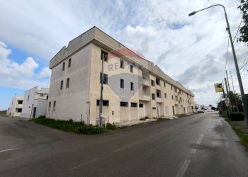 Edificio all\'aperto - Stabile - Palazzo Via Pietro Nenni
 
snc, Salice Salentino - foto 1
