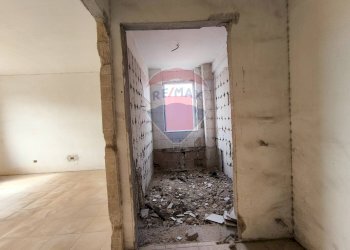 Stanza vuota - Stabile - Palazzo Via Pietro Nenni
 
snc, Salice Salentino - foto 14