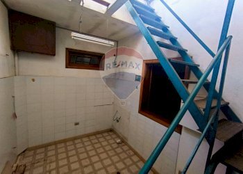 Scale - Casa indipendente Via Vincenzo Bellini
 
13, San Donaci - foto 35