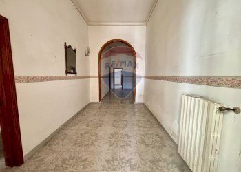 Hall / corridoio - Casa indipendente Via Francesco Scarafile
 
19, Latiano - foto 3