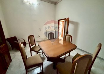 Sala da pranzo - Casa indipendente Via Francesco Scarafile
 
19, Latiano - foto 11