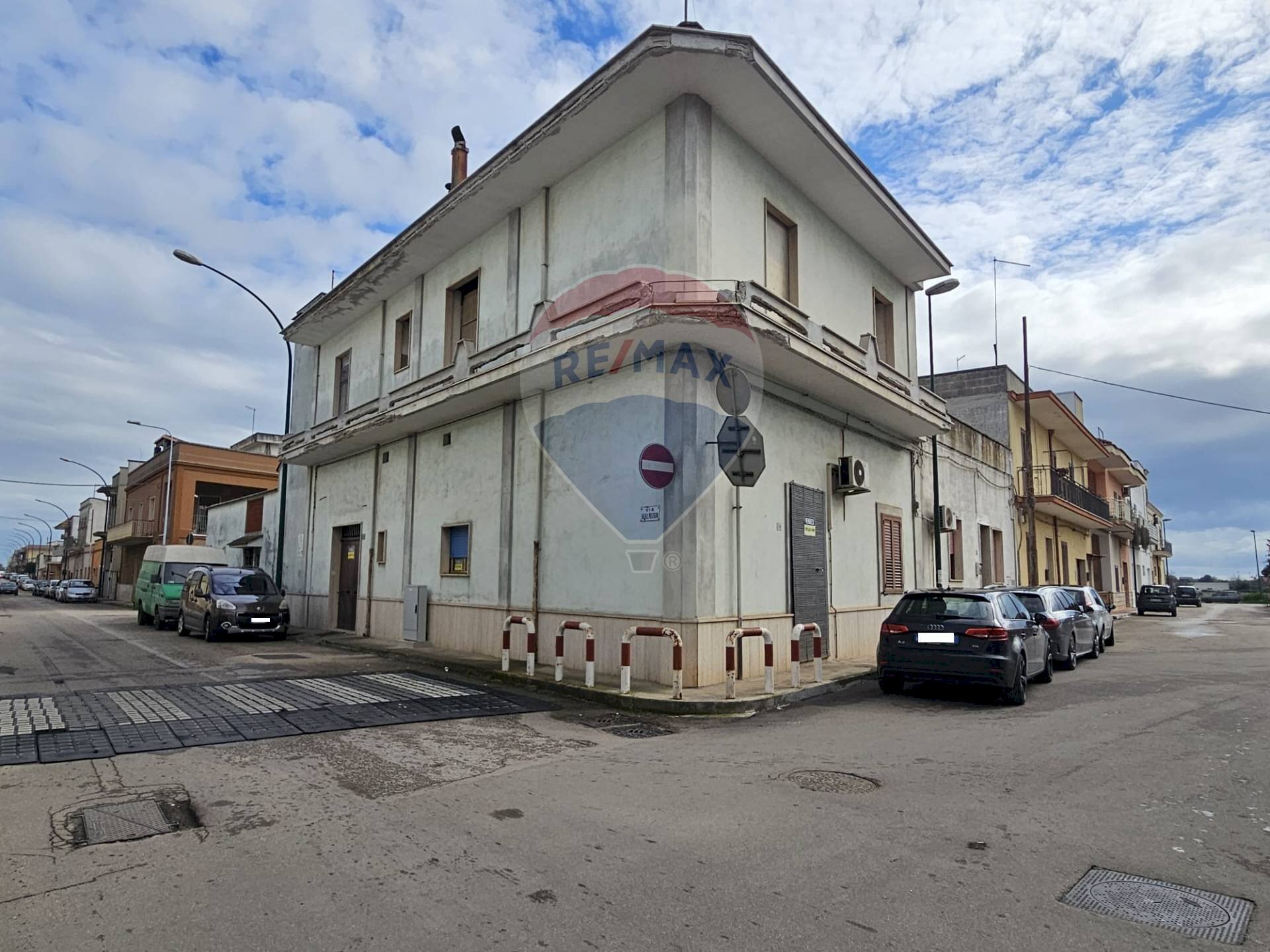Edificio all\'aperto - Casa indipendente Via San Pietro
 
19, Torre Santa Susanna - foto 1