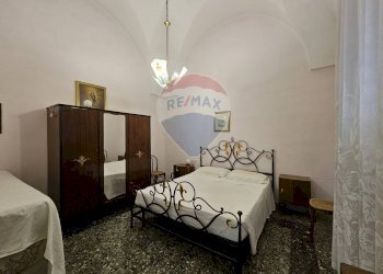 Camera / camera da letto - Casa indipendente Via San Pietro
 
19, Torre Santa Susanna - foto 7