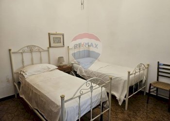 Camera / camera da letto - Casa indipendente Via San Pietro
 
19, Torre Santa Susanna - foto 9