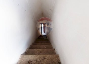 Scale - Independent house San Vito dei Normanni - photo 23