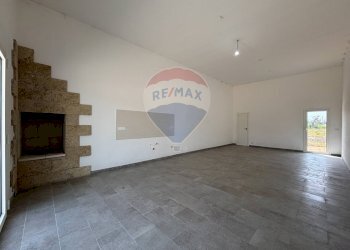 Stanza vuota - Villa Cutrofiano - foto 4