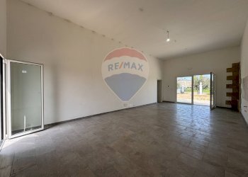 Stanza vuota - Villa Cutrofiano - foto 6