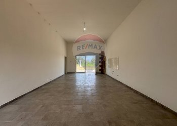 Stanza vuota - Villa Cutrofiano - foto 8