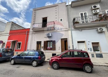 Edificio all\'aperto - Independent house Via Spirito Santo
 
13, Oria - photo 1