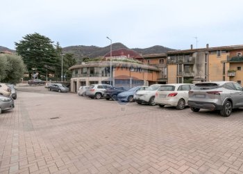 Edificio all\'aperto - Quadrilocale Via Pusterla
 
17, Iseo - foto 21