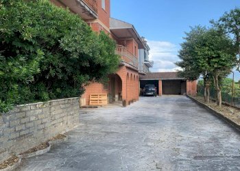 Foto 26 - Villa via lago maggiore, Palestrina - photo 26