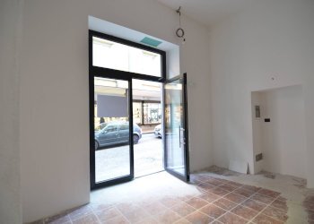 Foto 4 - Locale Commerciale VIA F.LLI CAIROLI, Lecco - foto 4