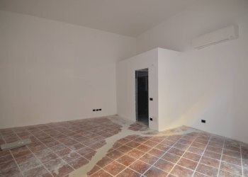 Foto 7 - Locale Commerciale VIA F.LLI CAIROLI, Lecco - foto 7