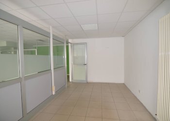 Foto 14 - Ufficio VIA CAVOUR
 
90, Lecco - foto 14