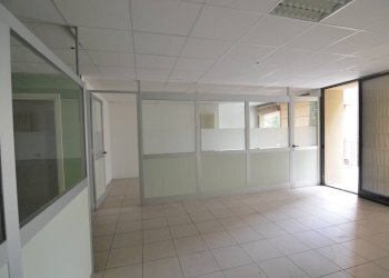 Foto 17 - Ufficio VIA CAVOUR
 
90, Lecco - foto 17