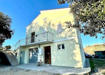 Foto 1 - Casa indipendente contrada san venanzo
 
57, Castignano - foto 1