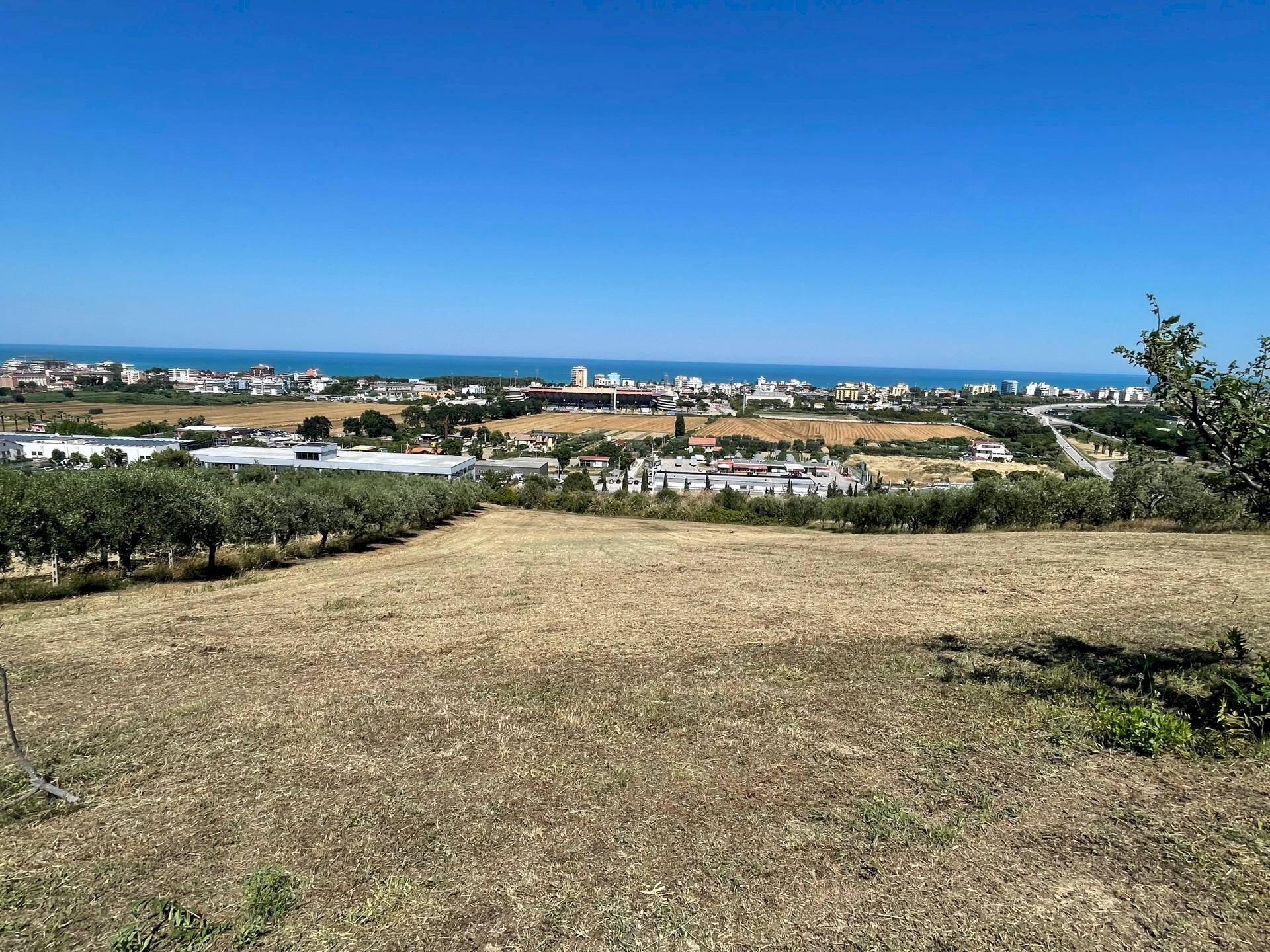 Foto 1 - Terreno agricolo via monte aquilino, San Benedetto del Tronto - foto 1