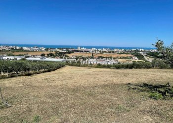 Foto 1 - Terreno agricolo via monte aquilino, San Benedetto del Tronto - foto 1