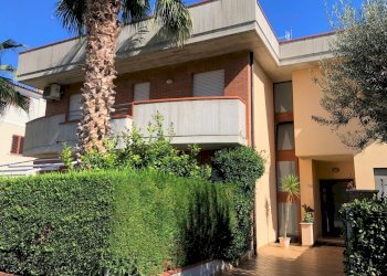 Foto 1 - Warehouse via lord baden powell, San Benedetto del Tronto - photo 1