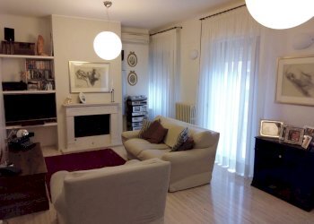 Foto 4 - Casa indipendente piazza della liberta
 
18, Acquaviva Picena - foto 4